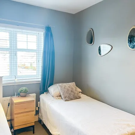 Luxury Large Family In Edinburgh