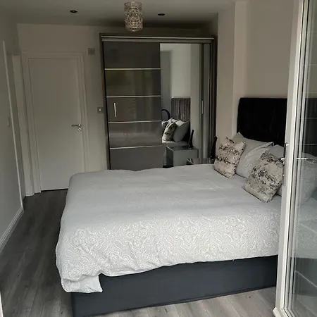 Private 1 Bed - - Sleeps 2 Max Appartement Édimbourg