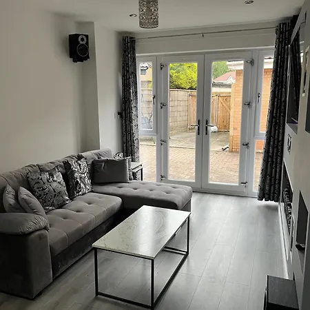 Private 1 Bedroom - - Sleeps 2 Lägenhet *