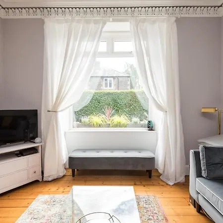 Prázdninový dům Modern Holyrood Family Retreat Edinburgh