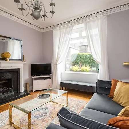 Prázdninový dům Modern Holyrood Family Retreat Edinburgh