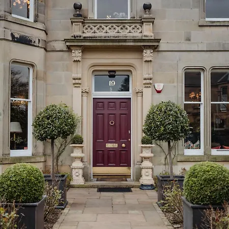 Private And Prestigious Luxury Edinburgh