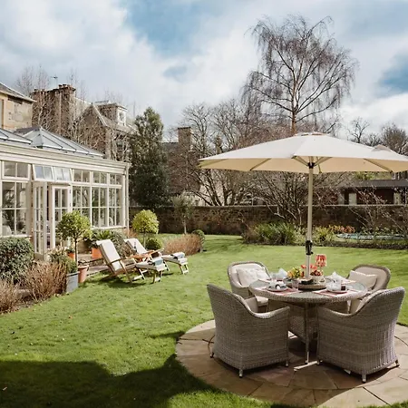 Private And Prestigious Luxury Holiday home Edinburgh