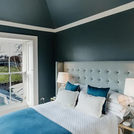 Private And Prestigious Luxury *