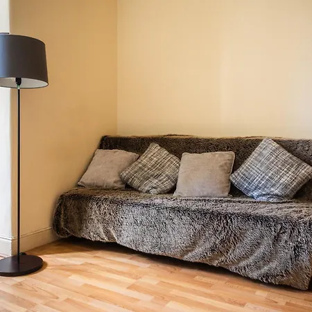 Cosy And Modern In * Edinburgh