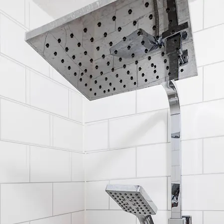 Cosy And Modern In *