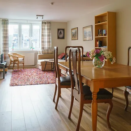 Bright Spacious 2 Bedroom Flat In Stockbridge Apartamento