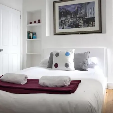 Clamshell Land - Royal Mile Apartment Edinburgh