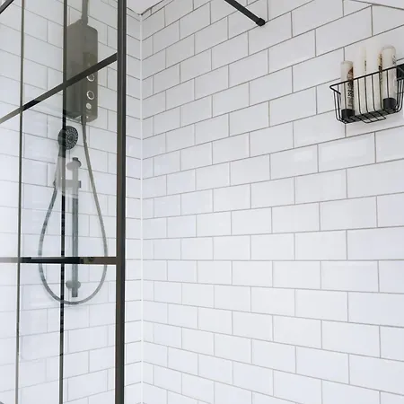 & Modern 2bd Flat - 아파트 *