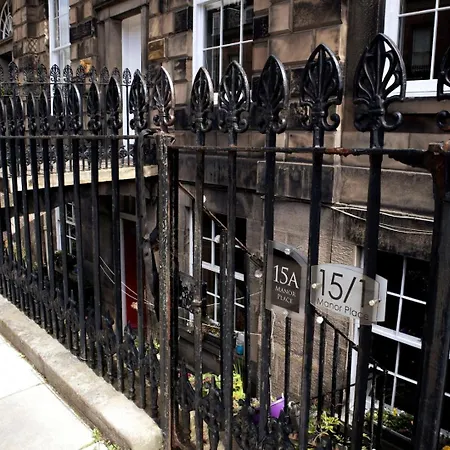Elegant & Sunny 2bd Basement Stay, Edinburgh! Edinburgh