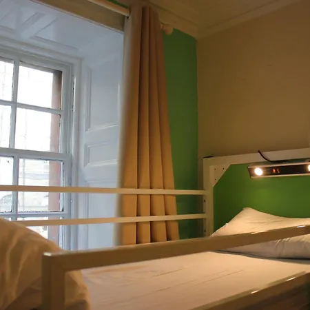 Safestay Cowgate * Edimburgo