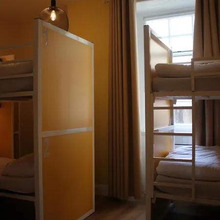 Safestay Edinburgh Cowgate Hostel *