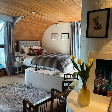 Festival Let With Parking And 15 Min Bus To West End *
