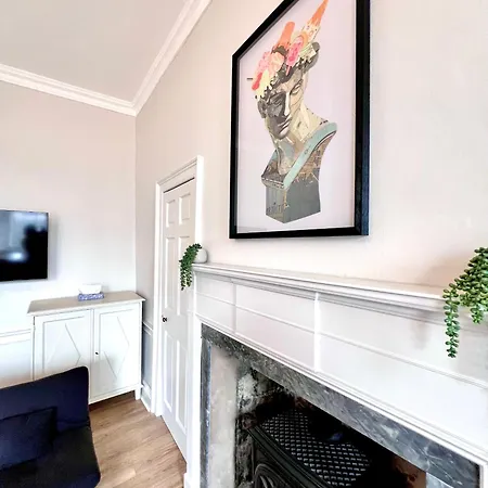 Heart Of The - 3 Bedroom Oasis Διαμέρισμα