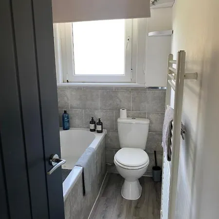 Апартаменты 2 Bedroom Ground Floor *