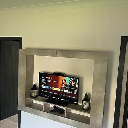 2 Bedroom Ground Floor Эдинбург