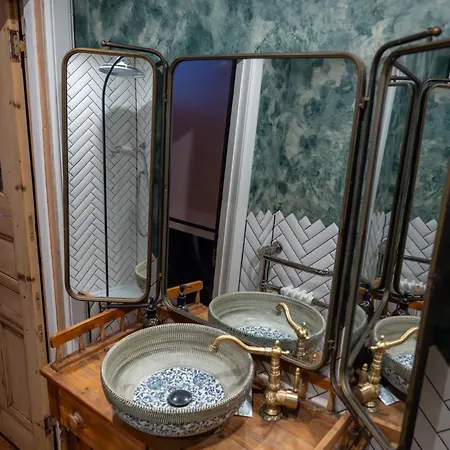 Festival Flat * Edinburgh