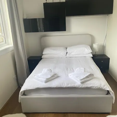 Cheerful 2 Bedroom Flat With Free Parking Daire