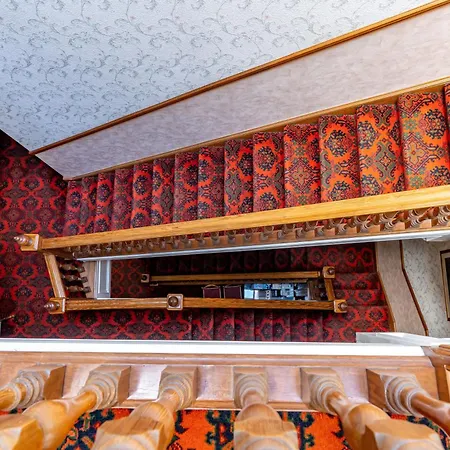 The Gifford Konukevi