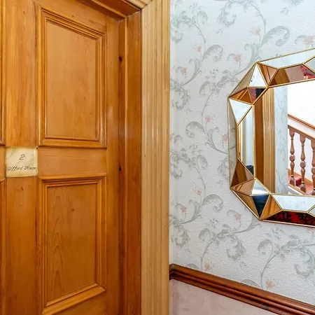 The Gifford 4* Edinburgh