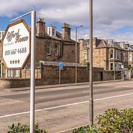 Gifford House 4*