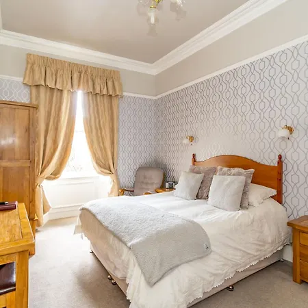 Gifford House Guest house