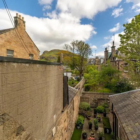 Gifford House 4* Edinburgh