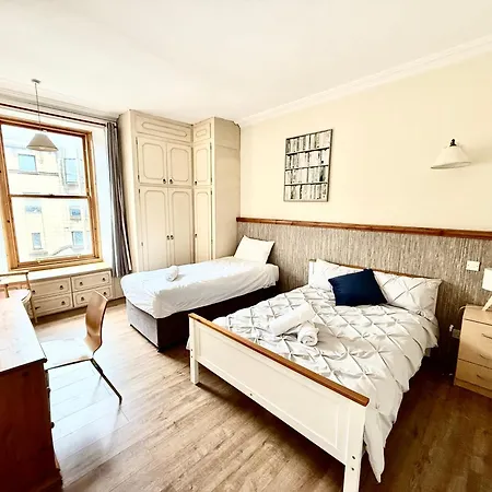 Clerk Streets Georgian Apartment - Superfast Wifi - Central Edinburgh Apartamento *