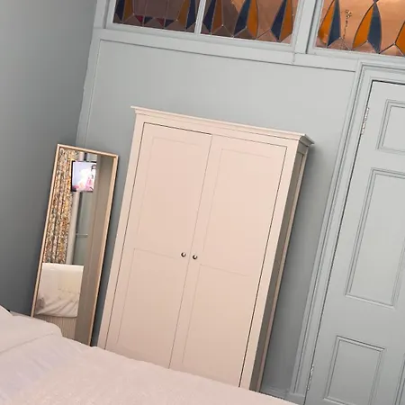 בית הארחה Georgian House 4*