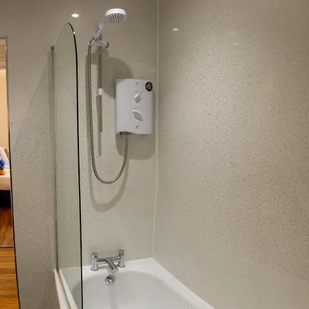 3 Bedroom With Castle Views