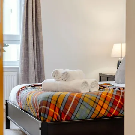 Apartament Charming 3-bed Free Parking West End Edynburg