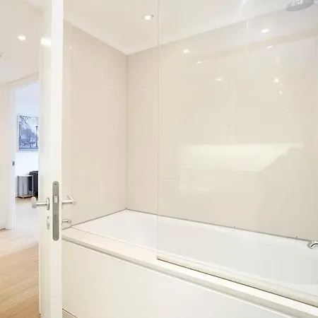 Modern & Stylish One-bed Édimbourg
