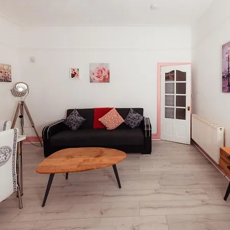 Central Edinburgh Apartment By The Castle Appartement