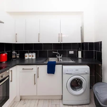 Central Edinburgh Apartment By The Castle Daire *