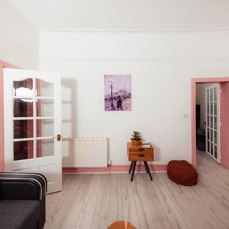 Central Edinburgh Apartment By The Castle Lejlighed Edinburgh