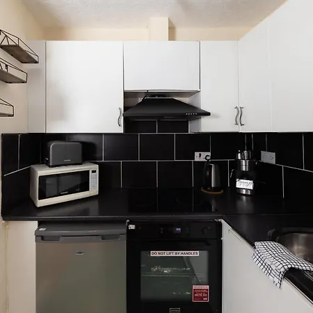 Central Edinburgh Apartment By The Castle Edinburgh