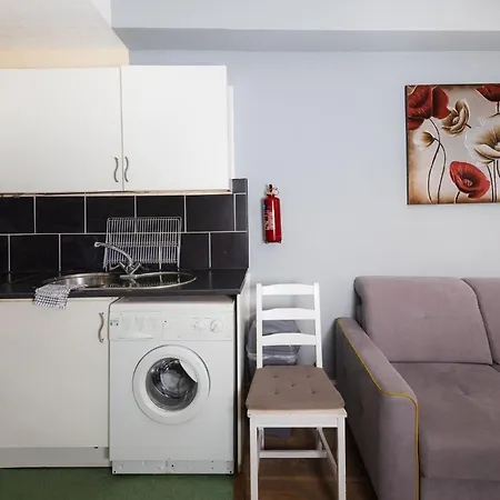 Daire Central Edinburgh Apartment By The Castle *