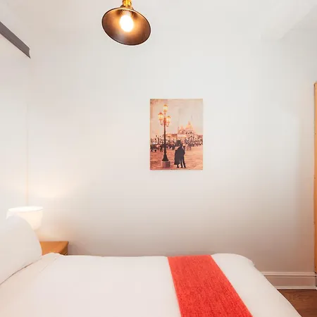 Central Edinburgh Apartment By The Castle Edinburgh