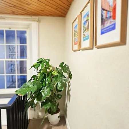 Duplex - Centre 4-bed Retreat Apartment