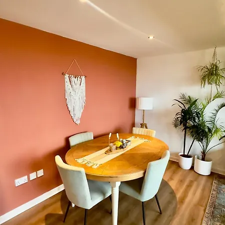 Ocean View Flat With Cozy Vibes Edinburgh