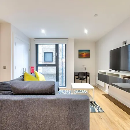 Lovely 1-bedroom Unit Near Castle