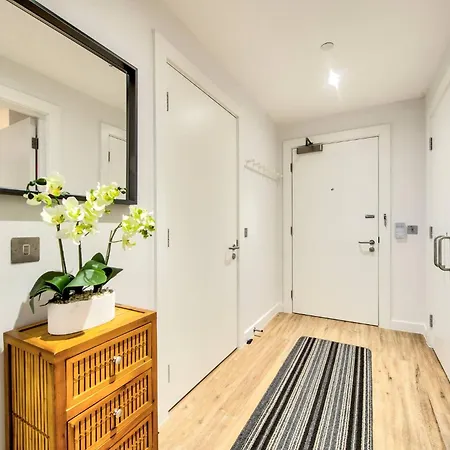 Lovely 1-bedroom Unit Near Castle Edimburgo