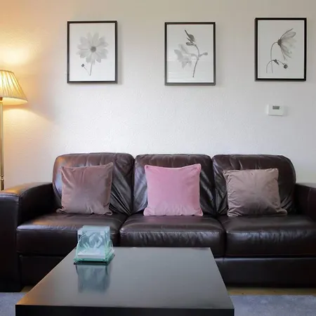 Family-friendly Flat Walkable From Princess Street * エディンバラ