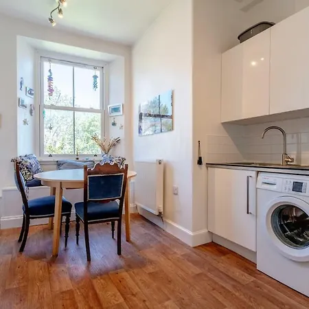 Coastal 1 Bed Steps To Free Park