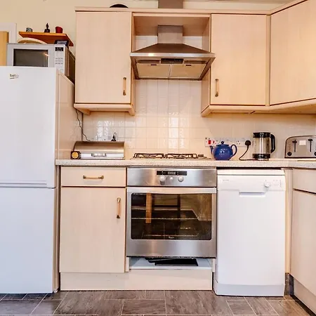 Appartamento Homely 2-bed Free Park *