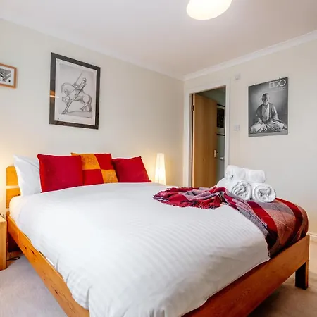 Homely 2-bed Free Park * Edimburgo