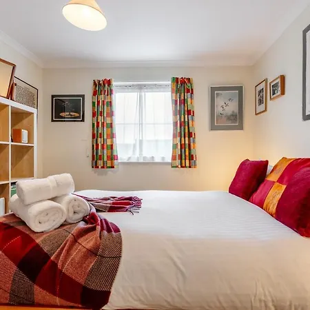 Appartamento Homely 2-bed Free Park *