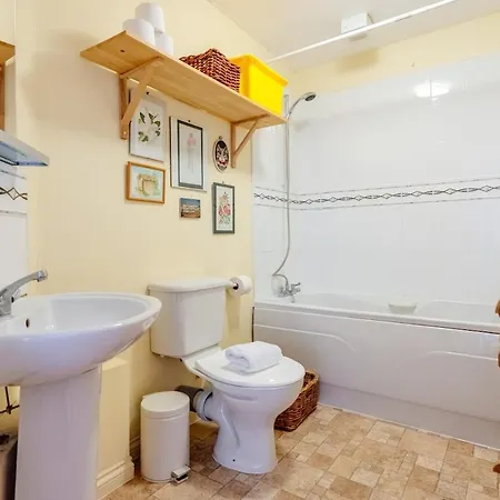 Διαμέρισμα Homely 2-bed Free Park Εδιμβούργο