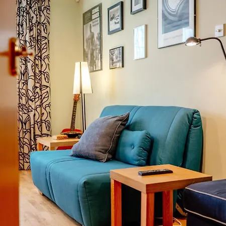 Homely 2-bed Free Park *