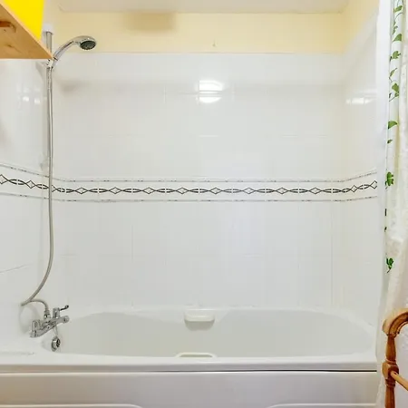 Διαμέρισμα Homely 2-bed Free Park *
